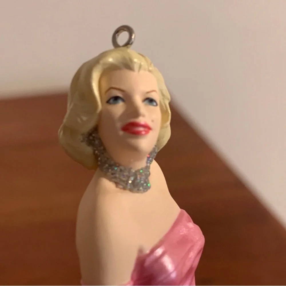 VINTAGE 1997 First of Series Marilyn Monroe Hallmark Keepsake Collectible